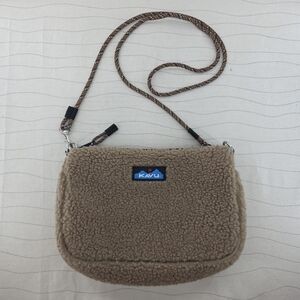 KAVU Womens So Snuggy Fleece Sherpa Brown Fuzzy Soft Crossbody Bag Purse